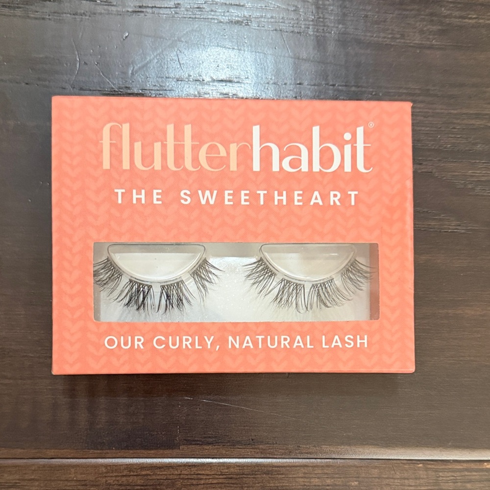 FlutterHabit The Sweetheart Lashes - Black
